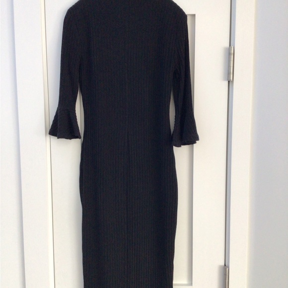 Black dress - Picture 4 of 6